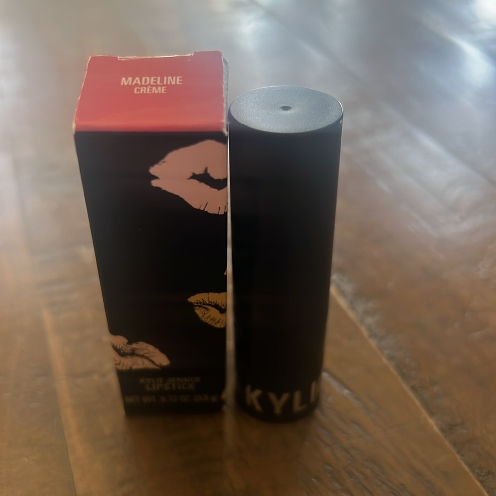 NEW Kylie Jenner cosmetics 2 lipsticks 1 concealer. Madeline - Flitini - Almond - Picture 9 of 9